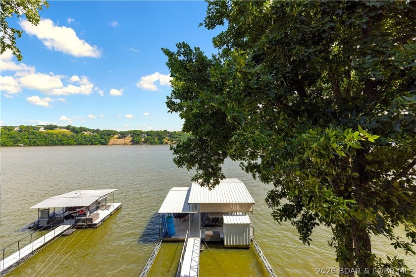 Welcome to your waterfront escape at the 27MM!This lakefront - photo 18