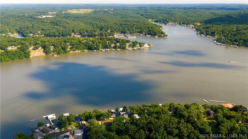 Welcome to your waterfront escape at the 27MM!This lakefront - photo 30