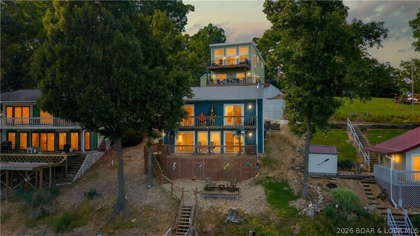 Welcome to your waterfront escape at the 27MM!This lakefront - photo 34