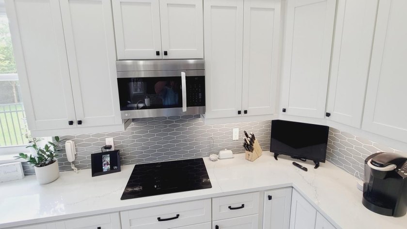 This beautiful 4-bedroom, 2.5-bathroom home with loft, 2 car - photo 13