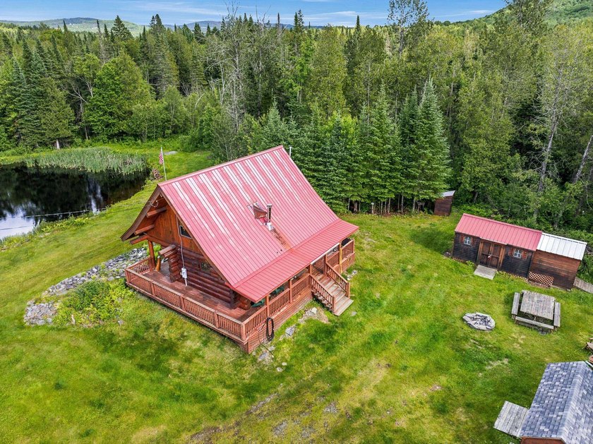 Unique in every way! This spectacular handcrafted full-log home - photo 17
