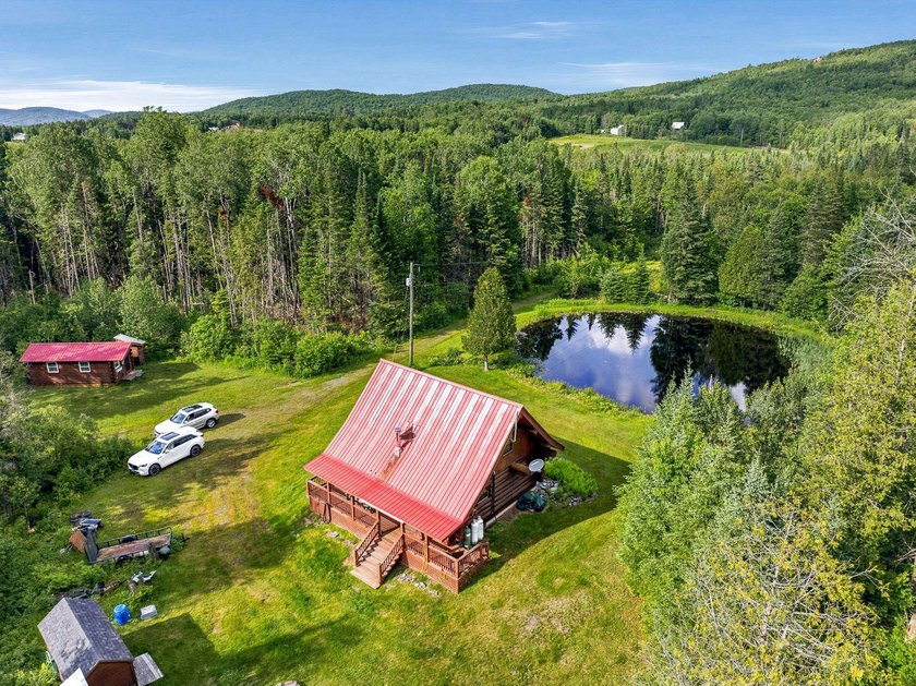Unique in every way! This spectacular handcrafted full-log home - photo 19