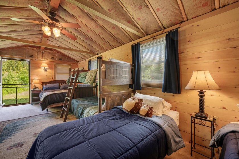 Unique in every way! This spectacular handcrafted full-log home - photo 25