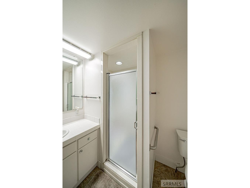 Once a licensed assisted-living home, this one-of-a-kind 4,292 - photo 29