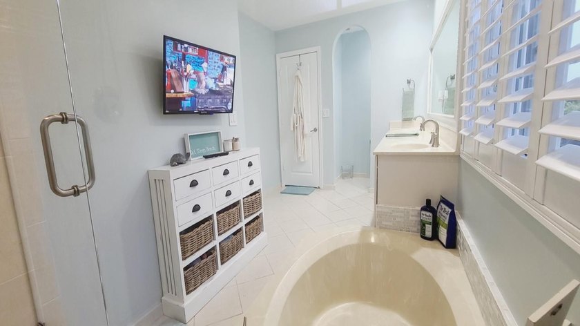This beautiful 4-bedroom, 2.5-bathroom home with loft, 2 car - photo 30