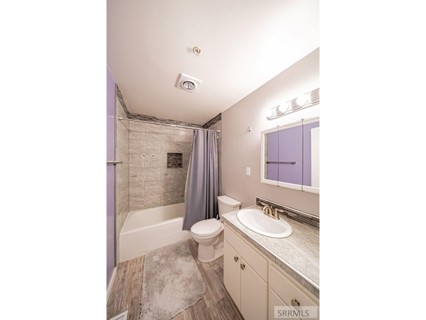 Once a licensed assisted-living home, this one-of-a-kind 4,292 - photo 36