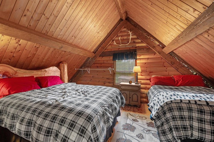 Unique in every way! This spectacular handcrafted full-log home - photo 44