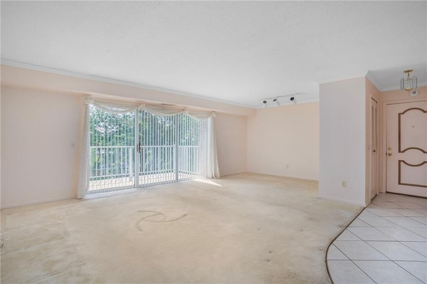 Empty Nesters or 1st time buyers! 2 bedroom, 2 bathroom one - photo 11