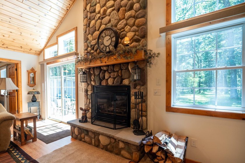 Welcome to your private retreat nestled on 2.71 serene acres - photo 17
