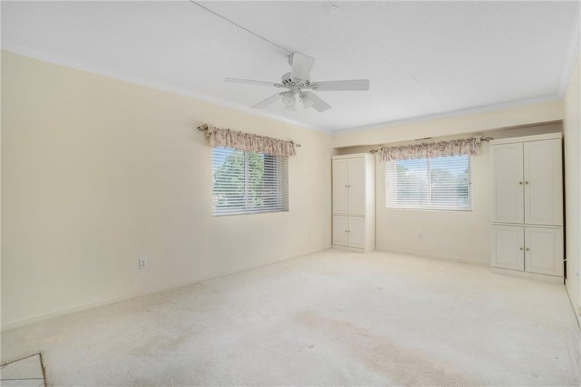 Empty Nesters or 1st time buyers! 2 bedroom, 2 bathroom one - photo 18
