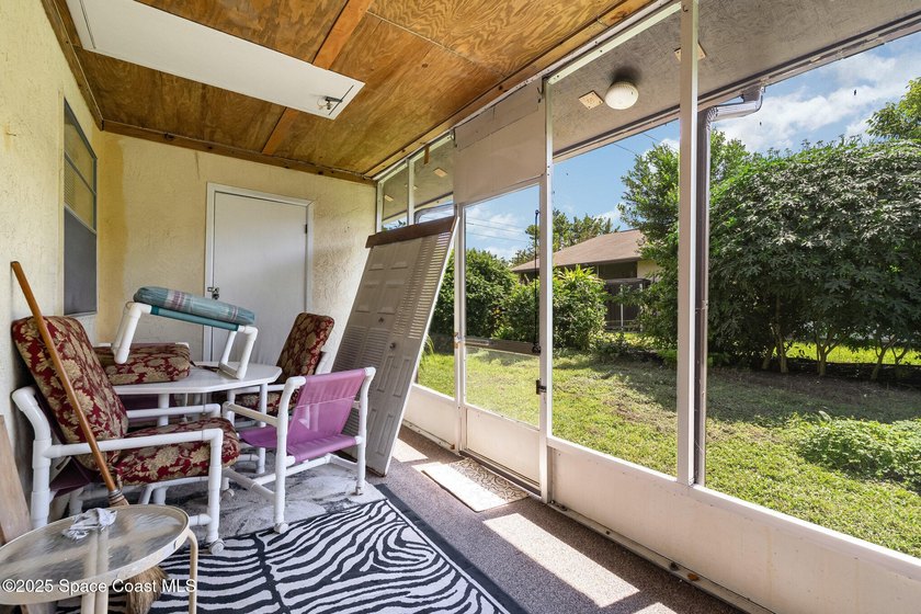 Owner says bring offers!!! Crisp and convenient, this 2 bed, 2 - photo 21