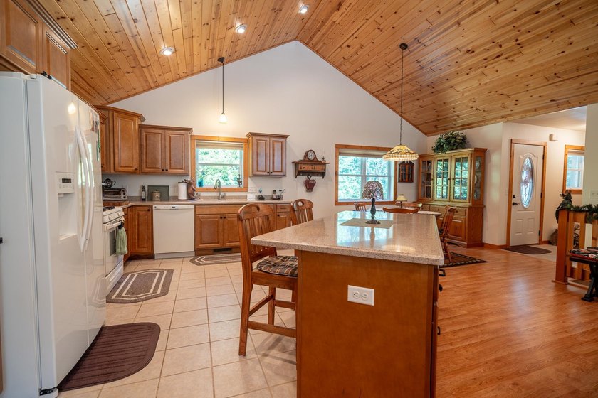 Welcome to your private retreat nestled on 2.71 serene acres - photo 23