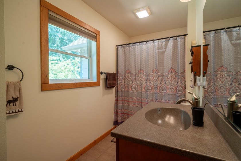 Welcome to your private retreat nestled on 2.71 serene acres - photo 28