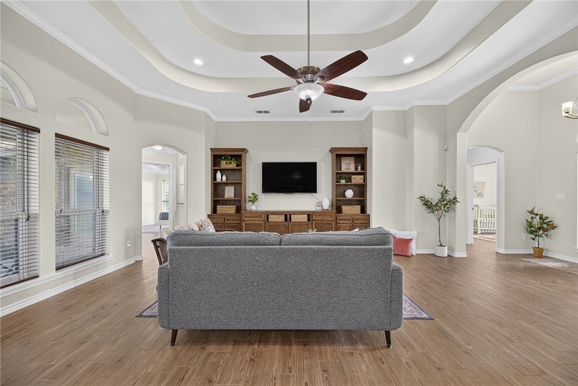 Welcome to 2802 Grand Park Avenue, a rare opportunity to enjoy - photo 10