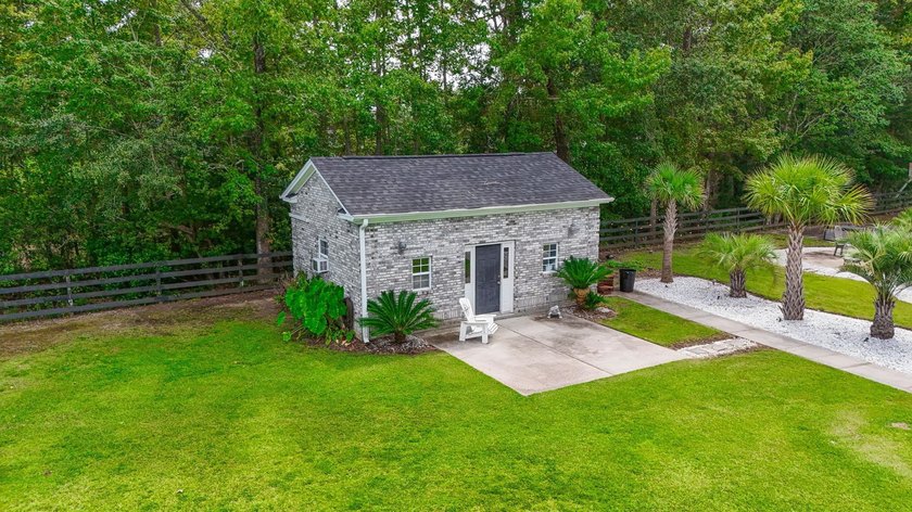 Exceptional all-brick estate set on 3.47 acres in a private - photo 33