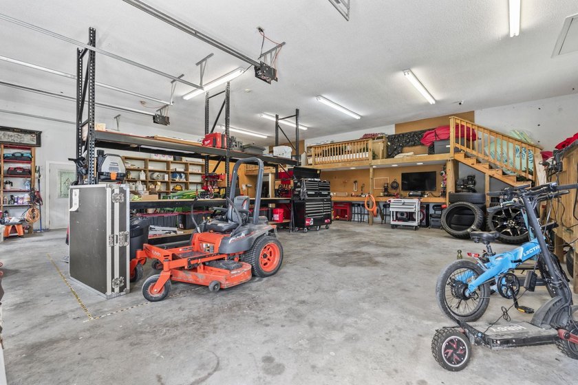 Exceptional all-brick estate set on 3.47 acres in a private - photo 42