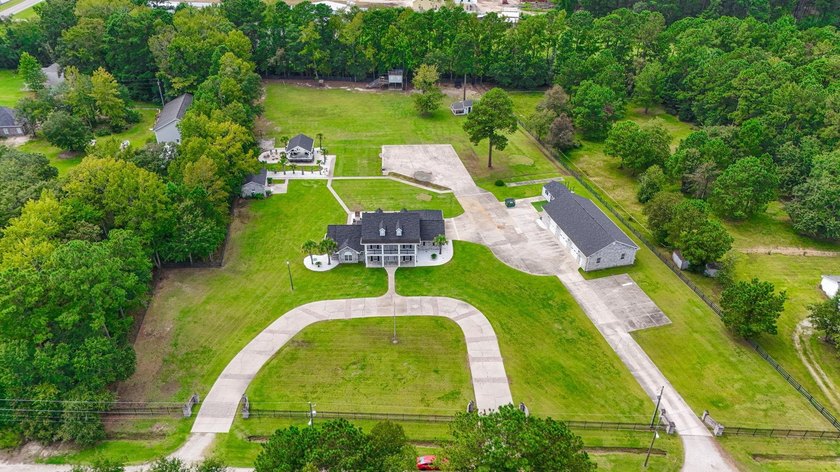 Exceptional all-brick estate set on 3.47 acres in a private - photo 48