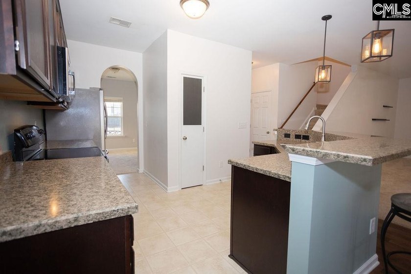 Don't miss this move-in ready Chapin home offering 4-bedroom - photo 12