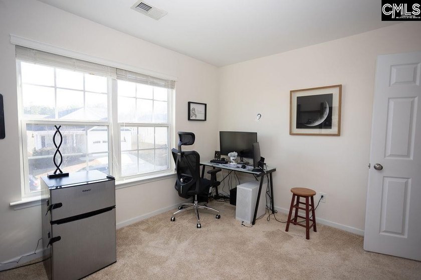 Don't miss this move-in ready Chapin home offering 4-bedroom - photo 31