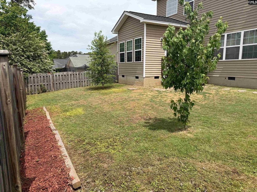 Don't miss this move-in ready Chapin home offering 4-bedroom - photo 40