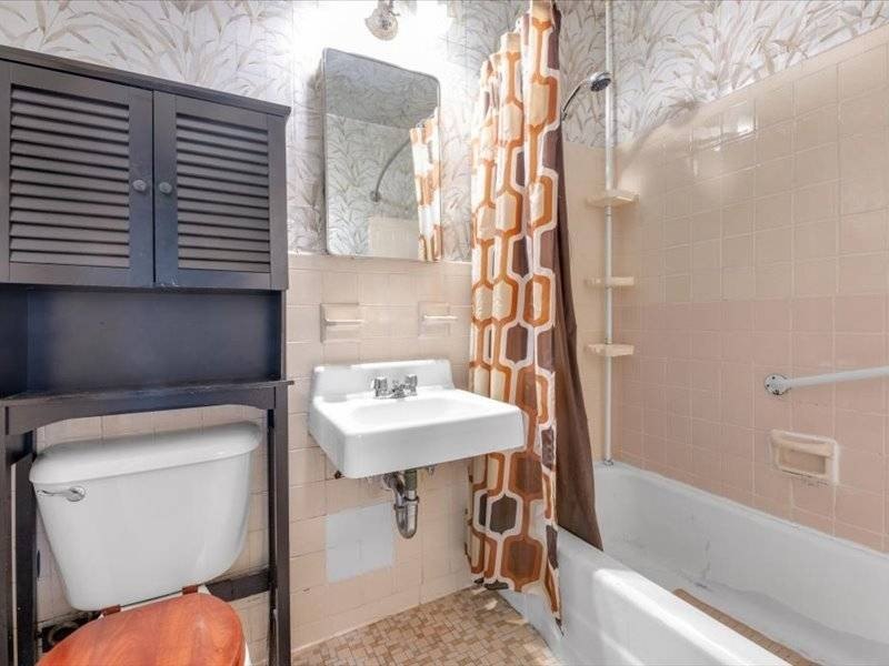 EXTREMELY QUIET TWO BEDROOM, ONE BEDROOM APARTMENT IN TRUMP - photo 12