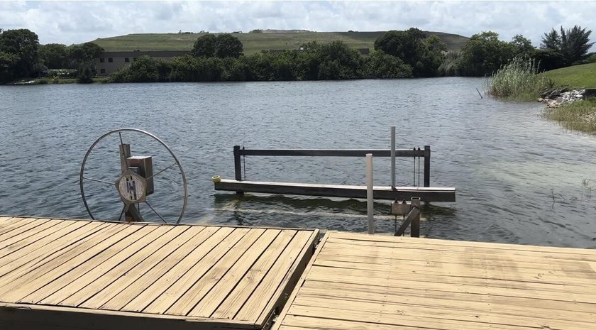 Rare opportunity to own one of the most desirable waterfront - photo 21