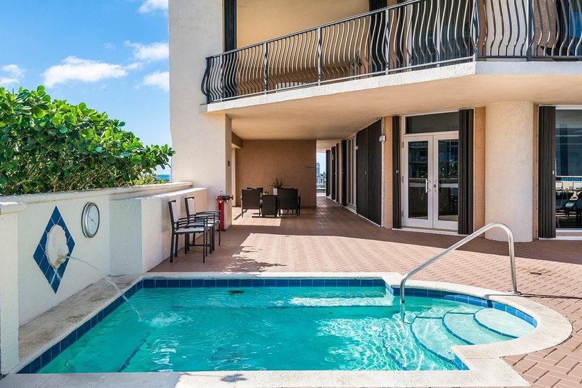 Residence 1102C of Jackson Tower sits in the highly sought after - photo 37