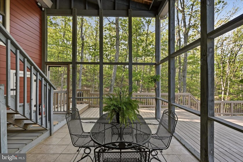 Rarely do you find a completely renovated mountain cabin with a - photo 35