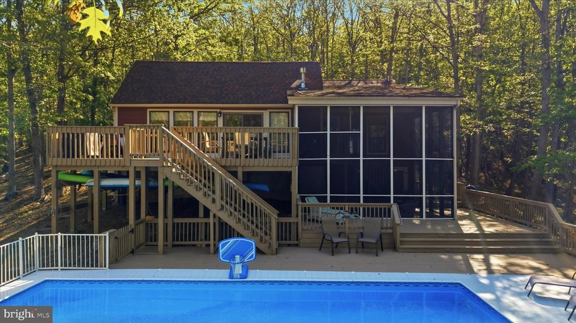 Rarely do you find a completely renovated mountain cabin with a - photo 38