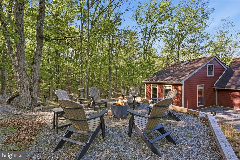Rarely do you find a completely renovated mountain cabin with a - photo 42