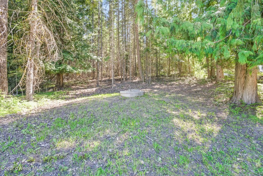 Behold a scarce opportunity with large acreage! This stunning - photo 36