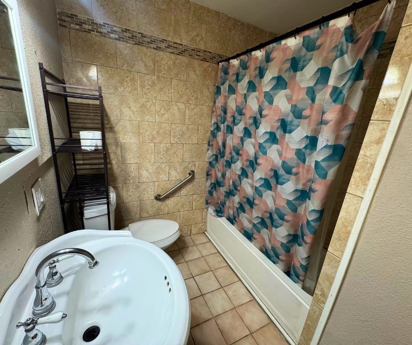 Welcome to 4325 Kostoryz Road in Corpus Christi, a versatile - photo 10