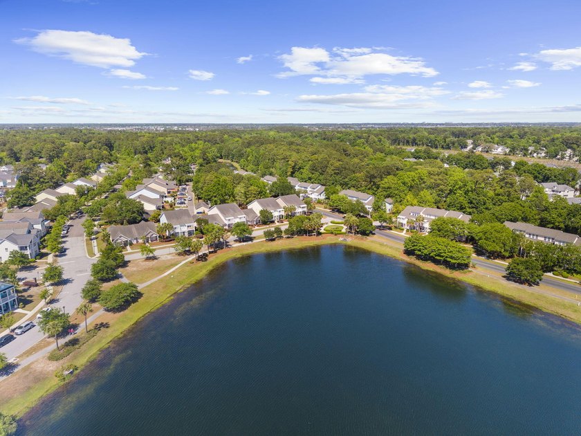 Whitney Lake is the kind of neighborhood people don't leave. And - photo 23