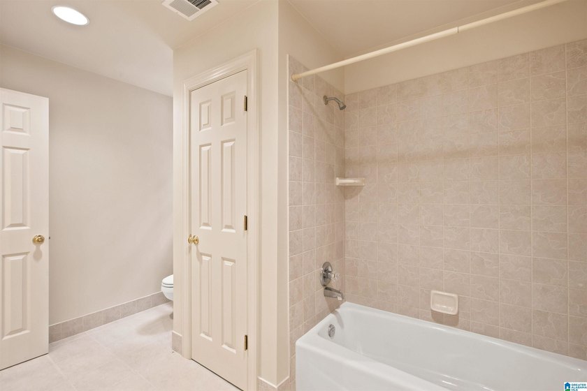 If you're looking for a private setting in Homewood, this - photo 31