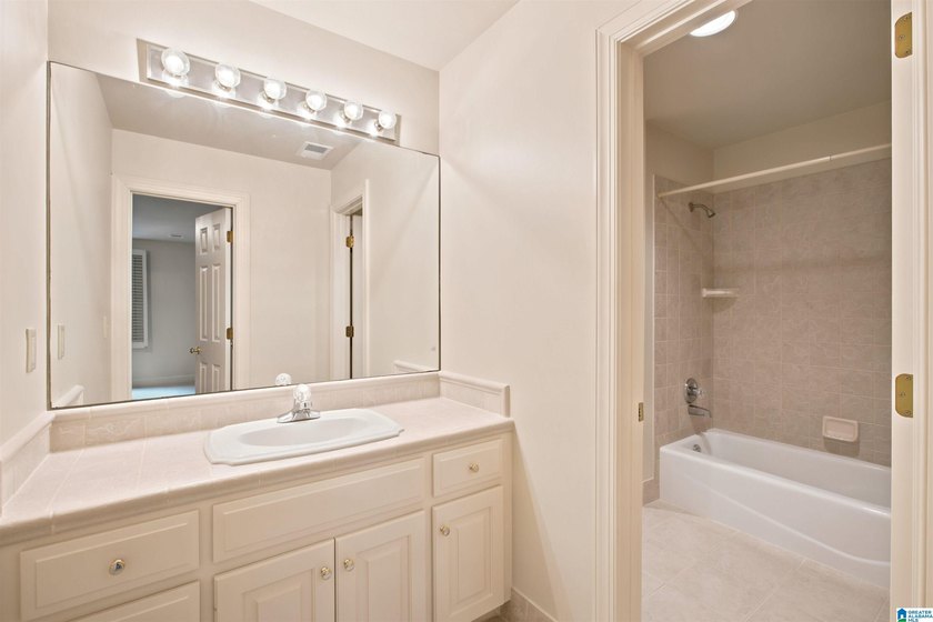 If you're looking for a private setting in Homewood, this - photo 32