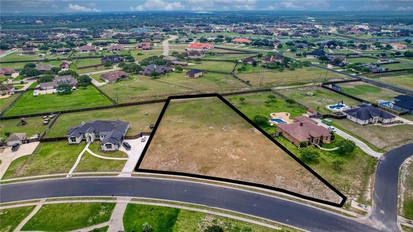 Build your ultimate dream home on this spacious 1.2-acre lot in - photo 2