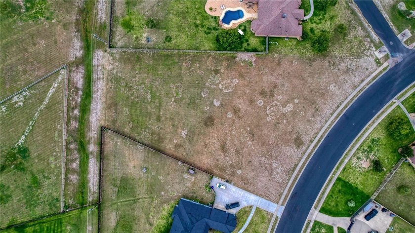 Build your ultimate dream home on this spacious 1.2-acre lot in - photo 3
