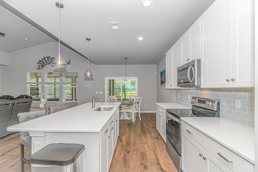 Welcome to this beautiful 3-bedroom, 2.5-bath home Fully - photo 12