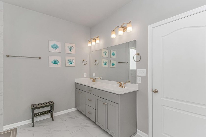Welcome to this beautiful 3-bedroom, 2.5-bath home Fully - photo 15