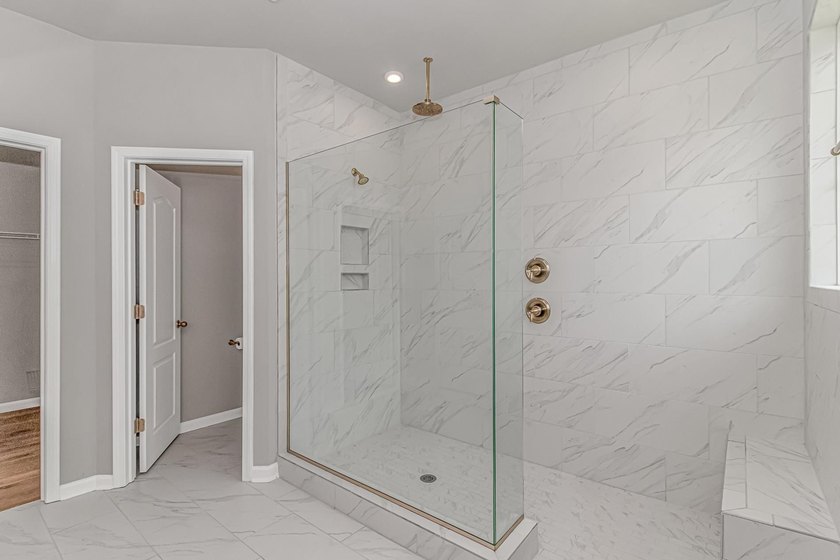 Welcome to this beautiful 3-bedroom, 2.5-bath home Fully - photo 16