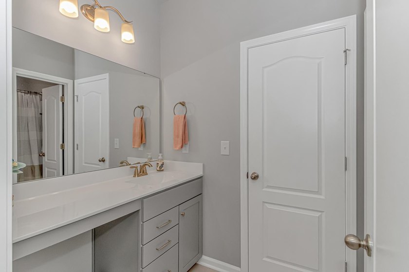 Welcome to this beautiful 3-bedroom, 2.5-bath home Fully - photo 20