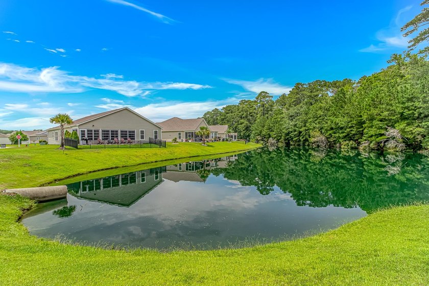 Welcome to this beautiful 3-bedroom, 2.5-bath home Fully - photo 26