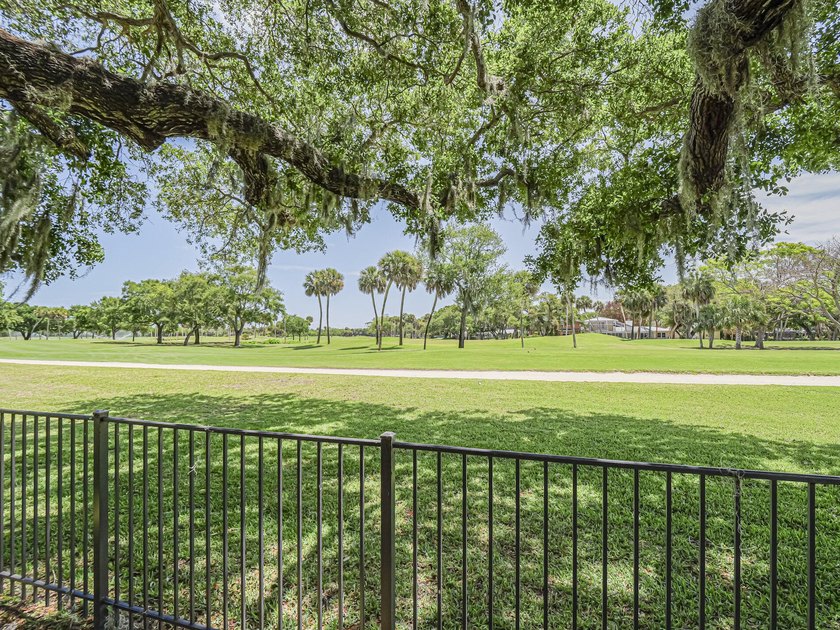 WOW!!! Panoramic View of VBCC Golf course! Set on the 2nd hole - photo 41