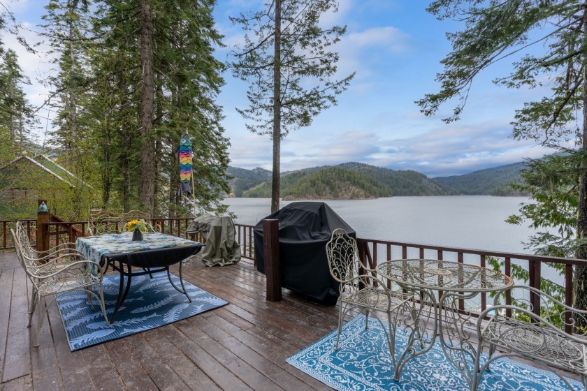 Waterfront cabin on Bead Lake SOLD - photo 13