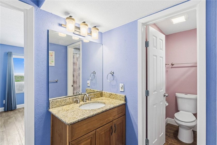 Welcome to coastal living at its finest! This beautifully - photo 10