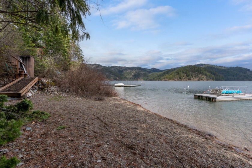 Waterfront cabin on Bead Lake SOLD - photo 16