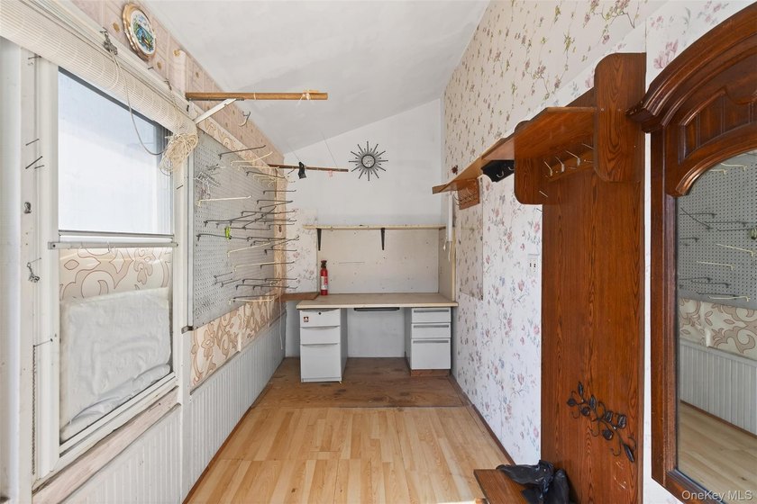 Welcome to this charming 2 bedroom, 1 bath Cape Cod located in - photo 2