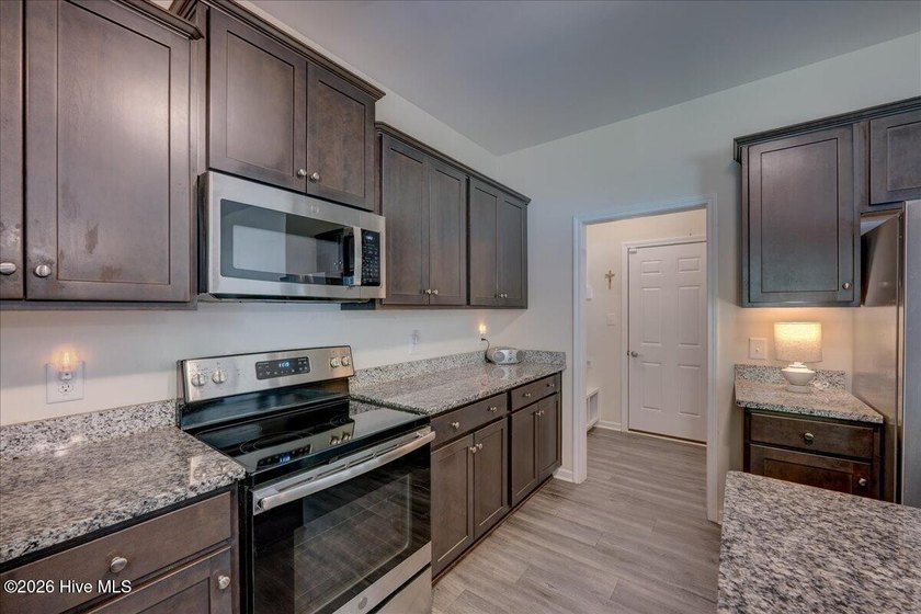 Looking for a spacious home to accommodate many lifestyles. This - photo 12