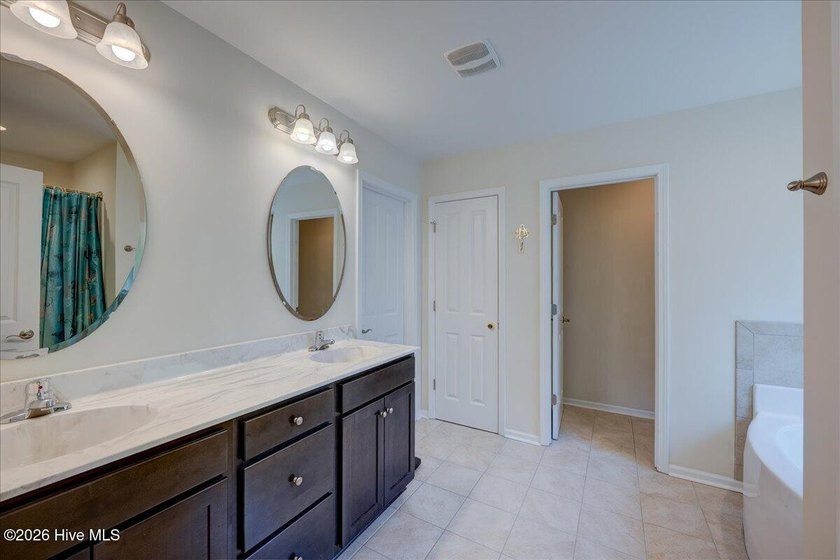 Looking for a spacious home to accommodate many lifestyles. This - photo 24