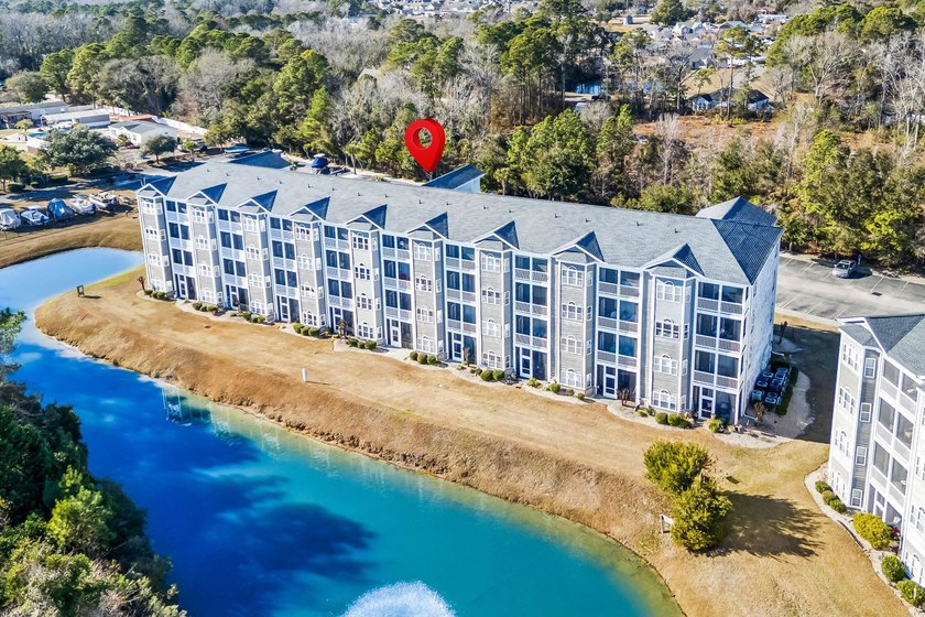FULLY UPDATED,ELEVATOR BUILDING, PREFESSIONALLY FURNISHED, END - photo 33